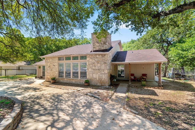 view of front of home featuring a patio area