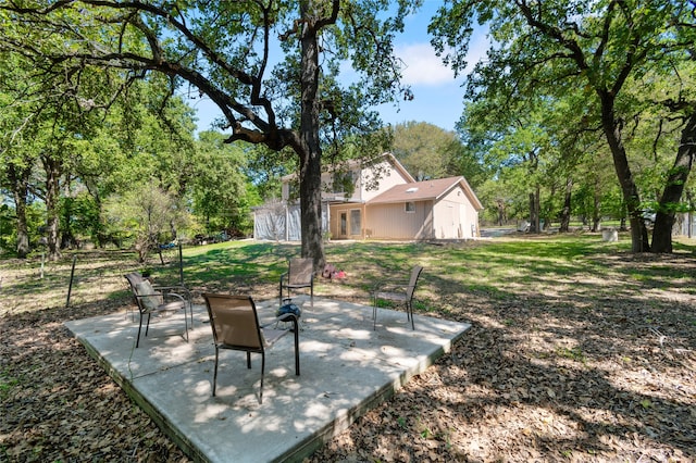 view of yard with a patio area