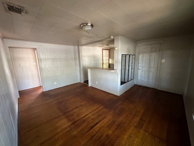 empty room featuring dark hardwood / wood-style floors