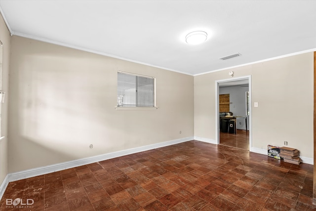 empty room with ornamental molding