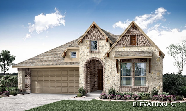 view of front facade featuring a garage