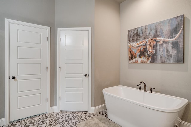 bathroom featuring a bathing tub