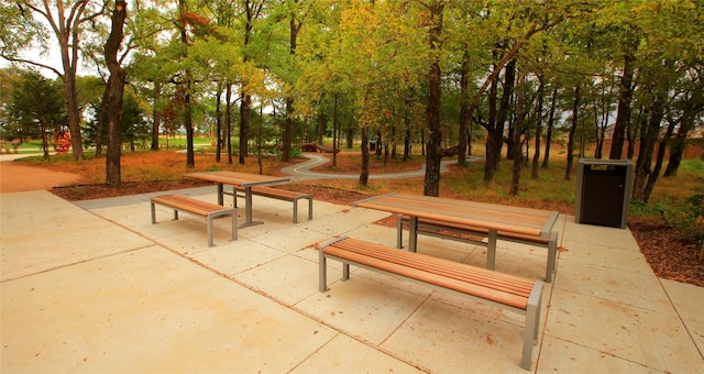 view of property's community featuring a patio area