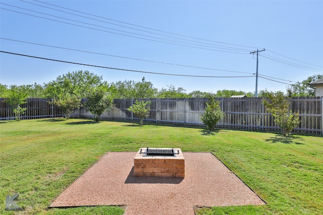 view of yard with a patio