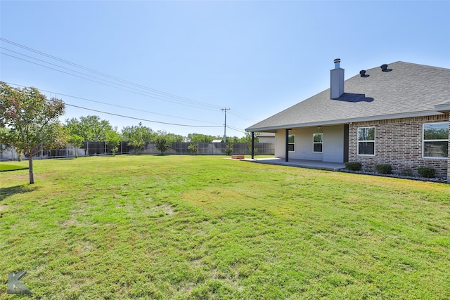 view of yard featuring a patio area