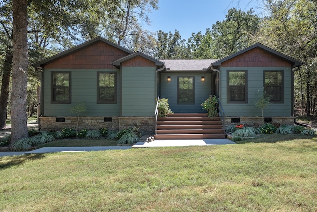 view of front of house featuring a front yard