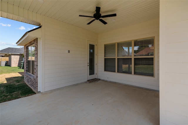 view of patio with ceiling fan