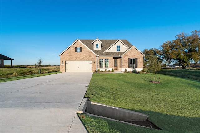 view of front of house with a front lawn