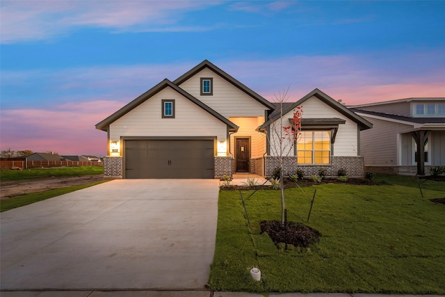 craftsman-style home with a lawn