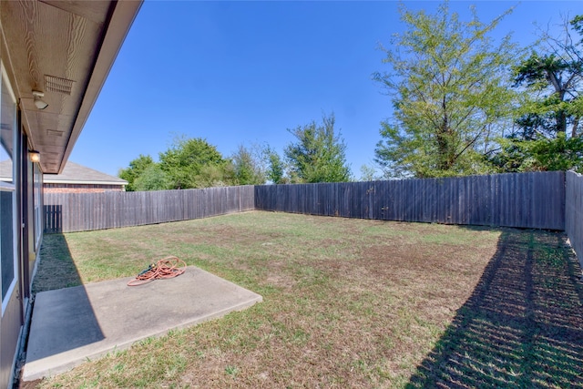 view of yard with a patio