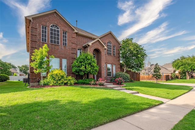 view of front facade with a front lawn