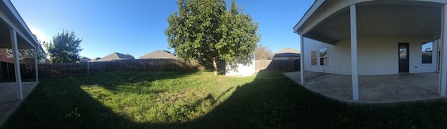 view of yard featuring a patio area