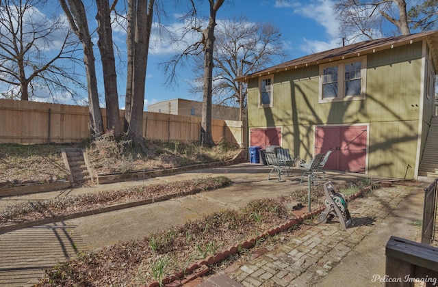 view of yard with a patio area