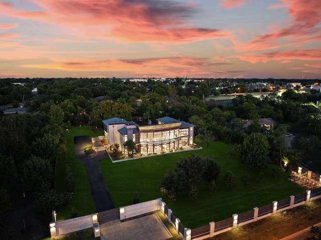 view of aerial view at dusk