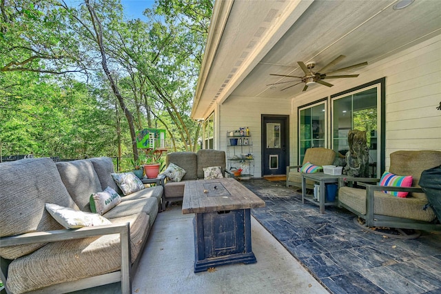 view of patio / terrace with outdoor lounge area and ceiling fan