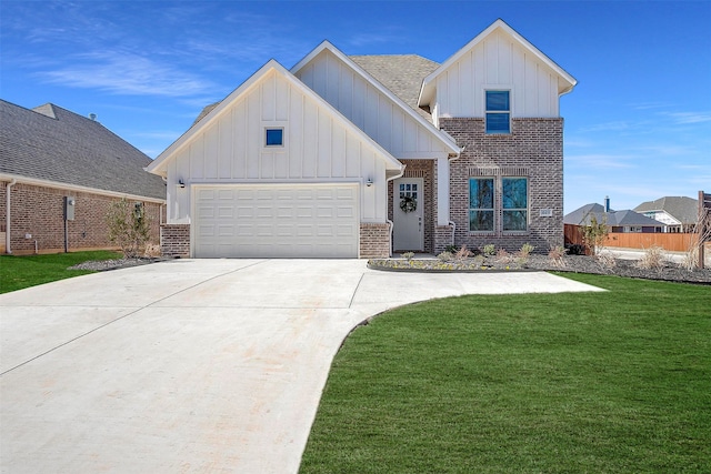 view of front of home with a front lawn