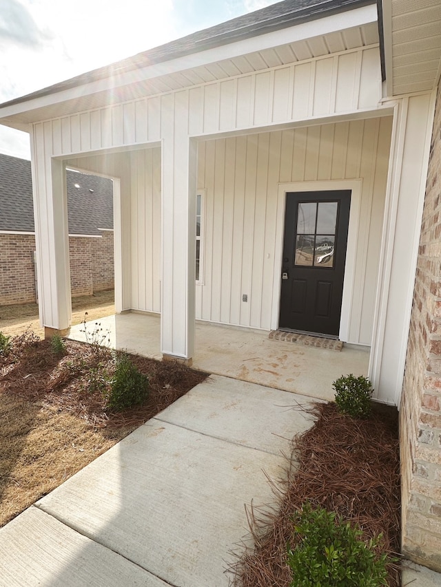 view of property entrance