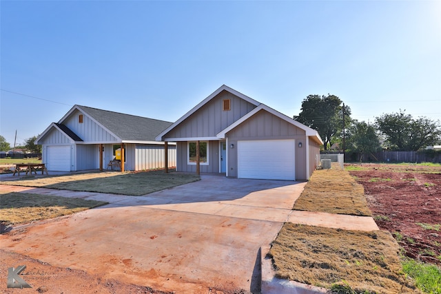 view of front of house with a garage