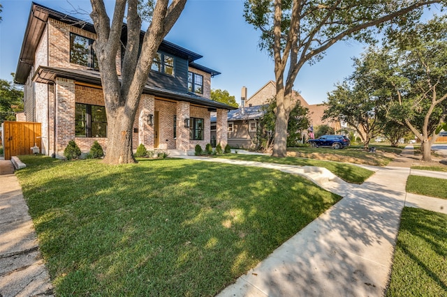 view of front of property with a front yard