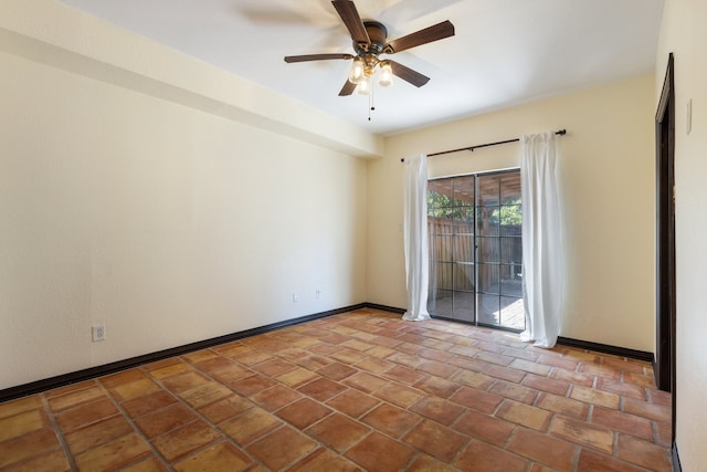 empty room with ceiling fan