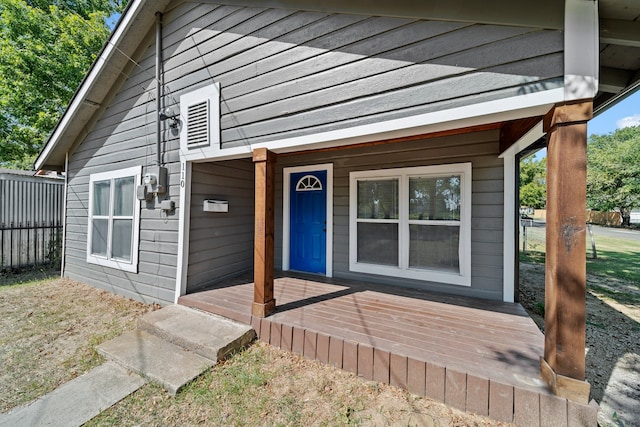 view of front of property featuring a deck