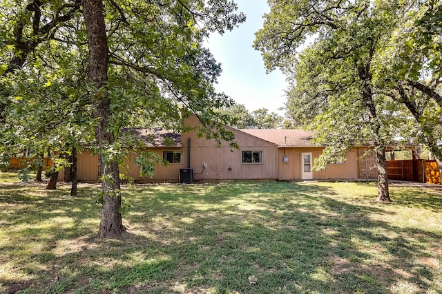 view of yard featuring central AC