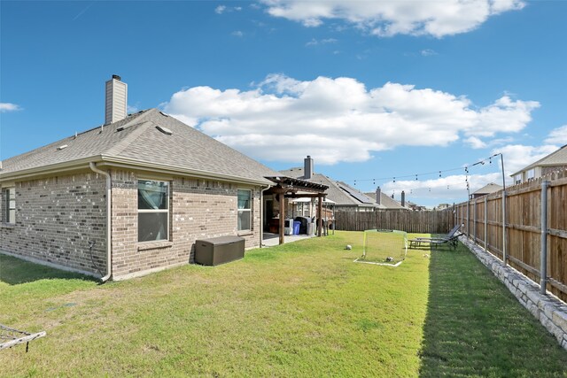 view of yard featuring a patio area