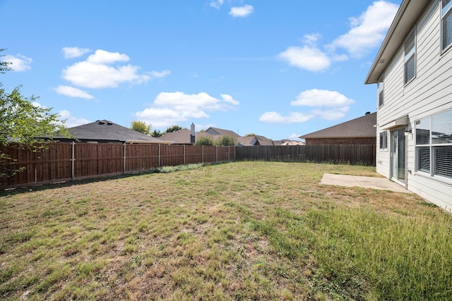 view of yard with a patio area