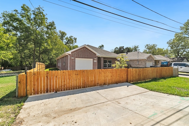 exterior space featuring a yard