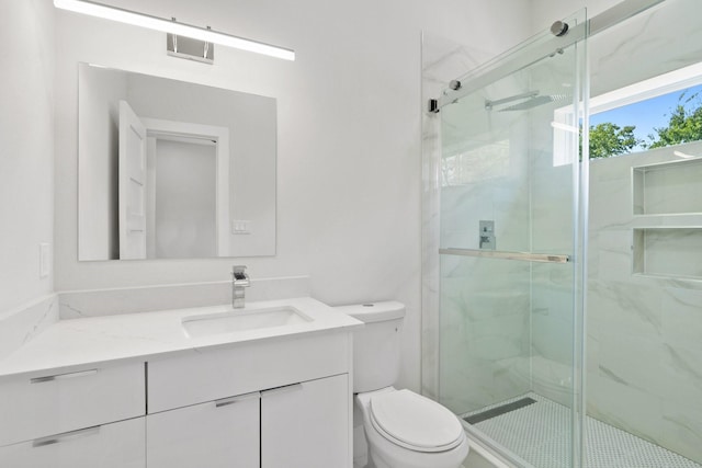 2507 Crossman Ave, Dallas, TX 75212 - full bath featuring toilet, a marble finish shower, and vanity