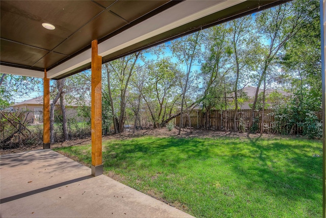 view of yard featuring a patio area