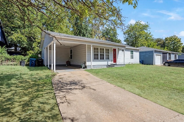 view of front of house featuring a carport and a front lawn