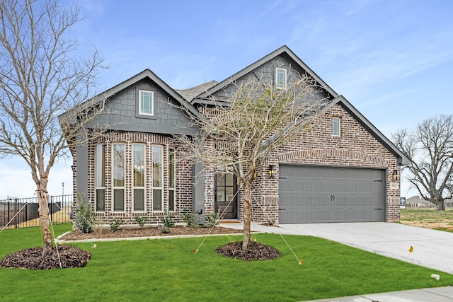 view of front facade with a front yard