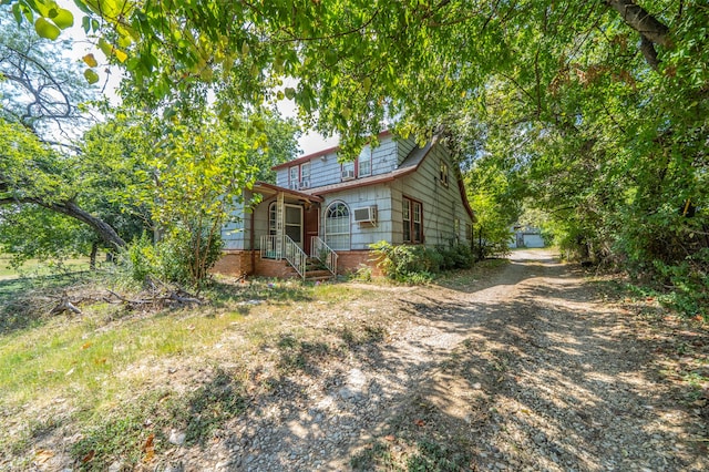 view of front of property