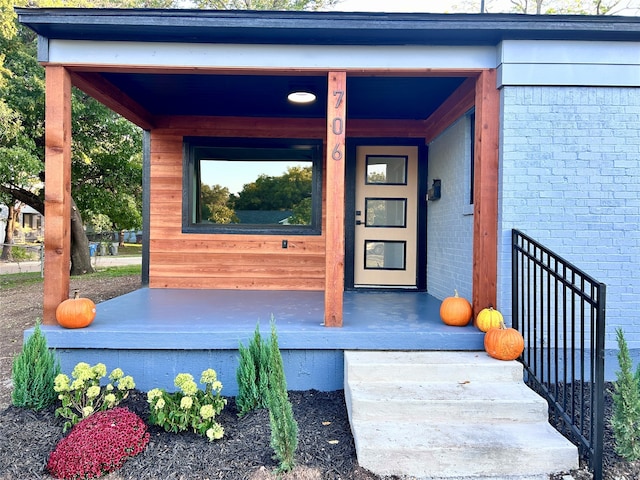 view of property entrance