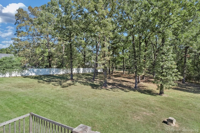 view of yard featuring a water view