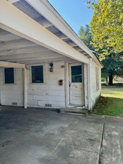 view of entrance to property