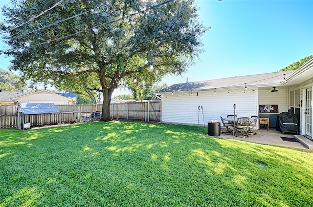 view of yard with a patio