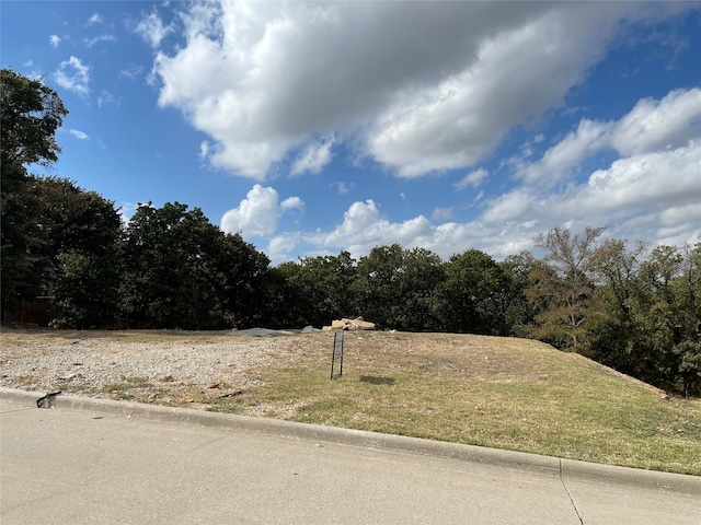 Listing photo 3 for 1600 Emerald Knoll Dr, Keller TX 76248