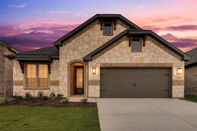 view of front facade with a garage