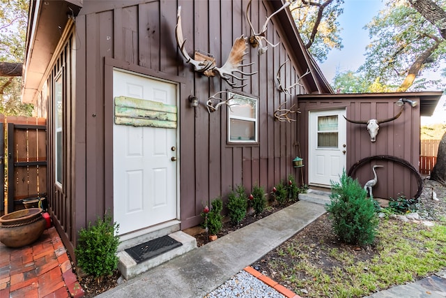 view of doorway to property