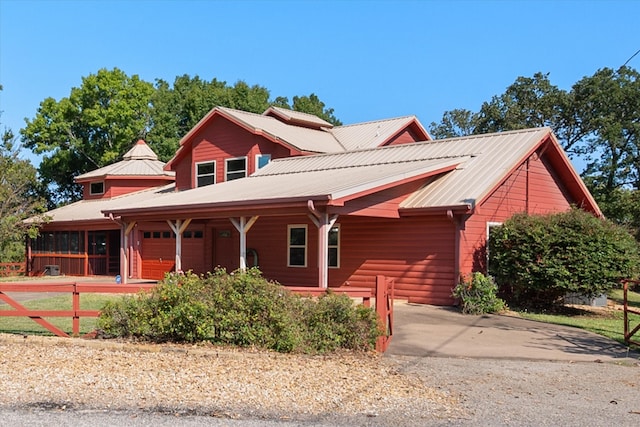 view of front of property