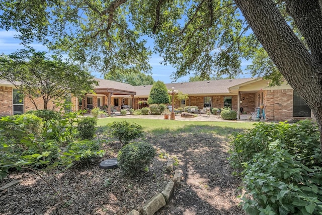 view of yard with a patio