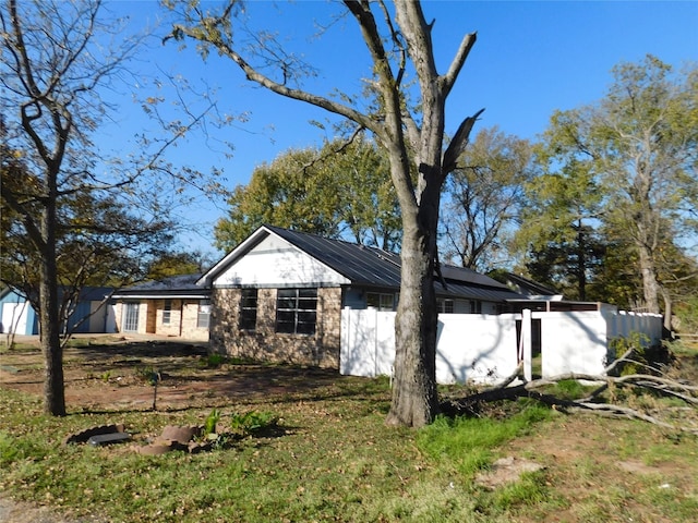 420 Lawson Ln, Pilot Point, TX 76258 - view of front of home with a metal roof