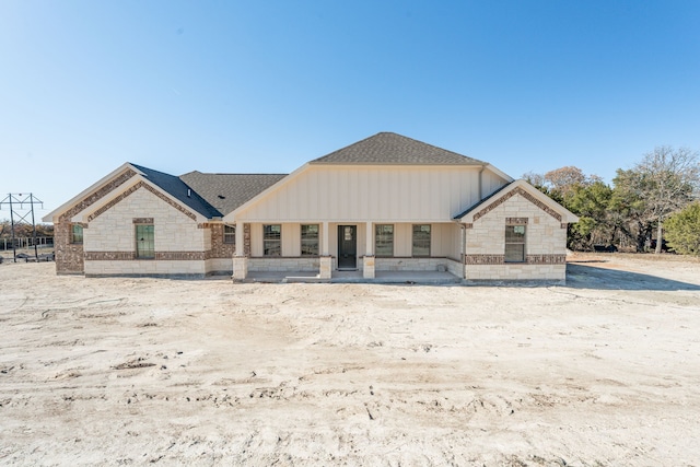 view of front of property with a porch