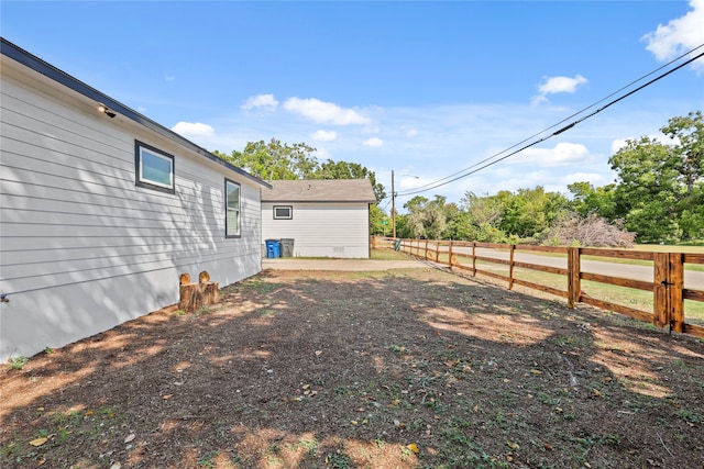 view of yard featuring a patio