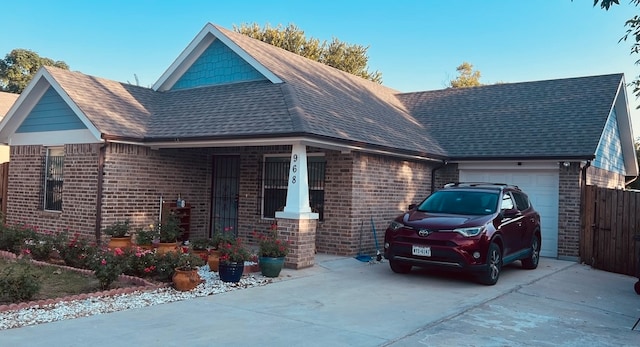 view of front facade with a garage