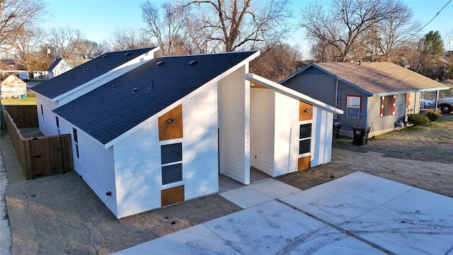 view of home's exterior