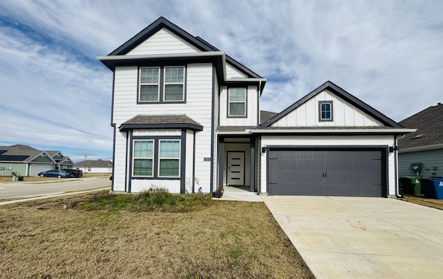 front of property featuring a front lawn