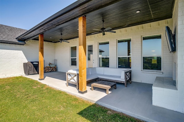 view of patio featuring ceiling fan and an outdoor hangout area